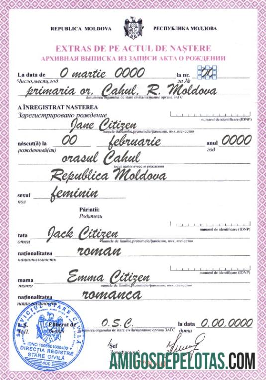 Em branco modelo de certidão de nascimento da Moldávia em formato PSD